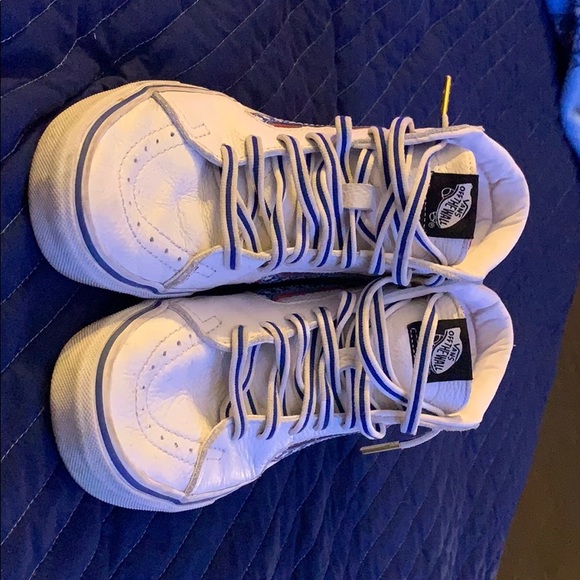 Vans - Picture 3 of 5